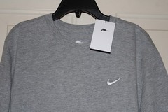 NWT Nike Sportswear Embroidered Logo Men’s Medium T-shirt Dark Grey Heather