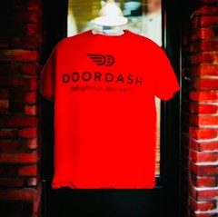 DoorDash Delivery Driver Red T-Shirt Men’s Size M Graphic Logo Pre-Owned
