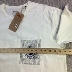 Fjallraven Logo Pocket T-Shirt Mens Eggshell White Organic Cotton Size M NWT