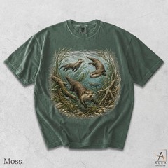 Vintage River Otter Shirt Retro Wildlife Nature Lover Outdoor Unisex Graphic Tee