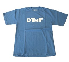 Bad Bunny DTMF T-Shirt Size Small Blue Plastic Chair Official Merch Puerto Rico