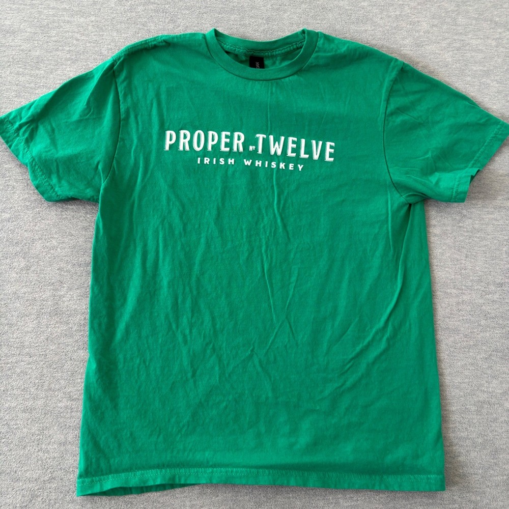 Proper No Twelve Irish Whiskey Green Graphic T-Shirt Men Medium Gildan Softstyle