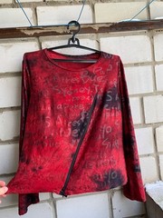 Streetwear Ella Red Graphic Long Sleeve Top with Asymmetrical Zip – City Print S