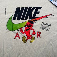 Nike T-Shirt Mens Medium Tall Cream Hot Soles Chili Pepper Graphic HQ9258-114