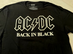 AC / DC “Back In Black” T-shirt Classic Hard Rock Band Men’s