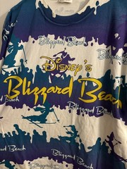Vintage Walt Disney Blizzard Beach Skiing T-Shirt XL Authentic All Over Print