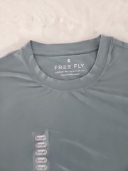Men’s Free Fly Elevate Lightweight Stormy Sea Tee Size Small