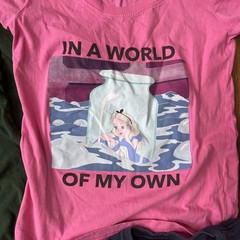 Lot of 6 graphic T-shirts, COTTON. Mixed content, Star Wars, Disney, etc.. ￼