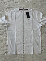 Tommy Hilfiger Men’s White T-Shirt Size M Crew Neck Cotton Flag Logo NWT