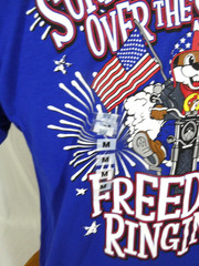 Buc-ee’s Beaver T-Shirt M Blue Tag & Sticker USA Freedom Independence Day 250th