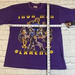 Vintage 2000’s Los Angeles Lakers “Iron Men” T-Shirt Large Kobe 90s Rare Bootleg