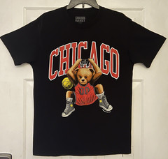Chinatown Market Chicago Basketball Bear Men’s Medium Black T-Shirt Made in USA