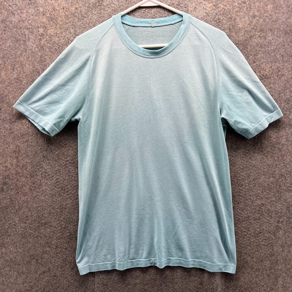 Lululemon Shirt Mens Small Baby Blue Crewneck Athletic Training Metal Vent Tech