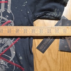 Affliction Book Of The Dead Men’s Large Black Studded Cross Skull Tee