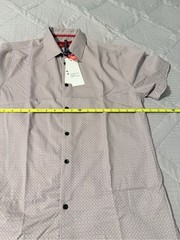 NWT Men’s Short Sleeve Dress Shirt – Light Pink Pattern size medium
