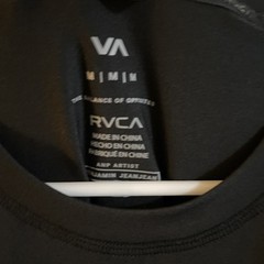 RVCA Hawaiian Tattoo Benjamin Jeanjean Art UFC Graphic Gym T-Shirt NWT Sz M