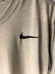 Nike Dri-FIT The Nike Tee Men’s Gray Knit Logo T-Shirt Crew Neck Size M