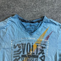 Buffalo T-Shirt Mens Size M Blue Graphic V-Neck Rock Roll Volt Studded