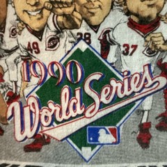 CINCINNATI REDS 1990 World Series Champs Licensed T-Shirt. LARGE Dead Stock VTG