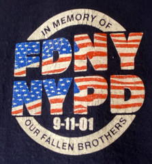 VTG 9/11 Twin Towers New York T-Shirt FDNY NYPD World Trade Center POLICE Fire