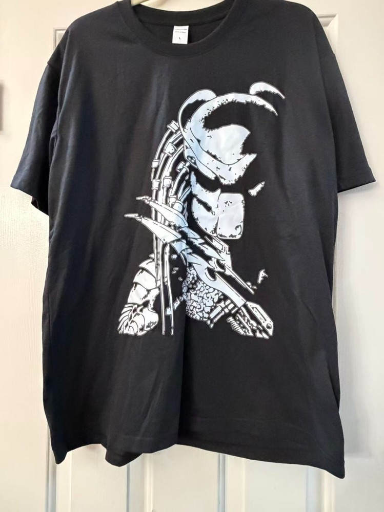Predator Alien Hunter T-Shirt Sci-Fi Movie Graphic Black Tee