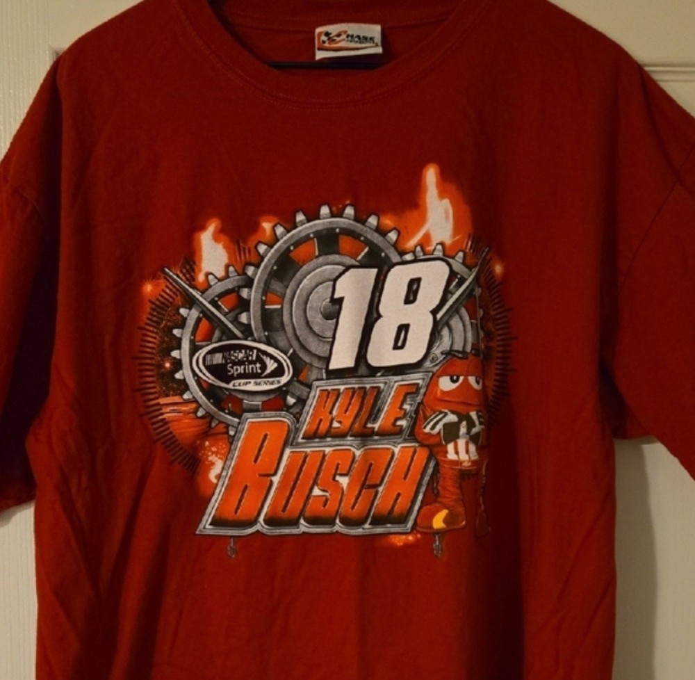 Kyle Busch 2015 Vintage Graphic Shirt NASCAR M&M’s Y2K, Size XL