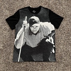 Nike Golf Tiger Woods Poster T-Shirt Black DQ8129-010 Men Size Large L