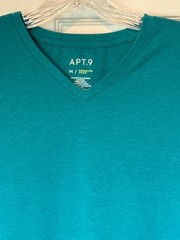 2 APT 9 Premier Flex Men’s T-Shirt Pink Green Solid V-Neck Tee Bundle Excellent