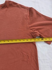 Duluth Trading Mens Orange Long Tail T-Shirt Size Medium Relaxed Fit 100% cotton