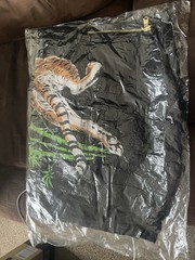 Contender CTDR Large Streetwear Tiger 🐅 Shirt $44.50 MSRP