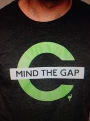 the Chive *Authentic* MIND THE GAP Men’s t-shirt S M L XL XXL XXXL KCCO BFM