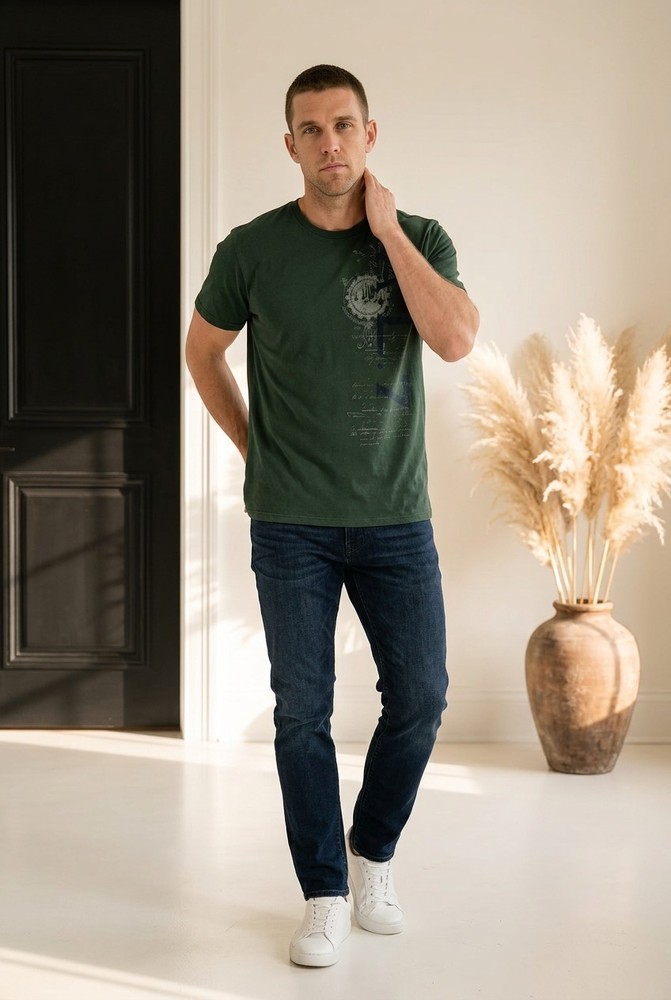 American Eagle T Shirt Large