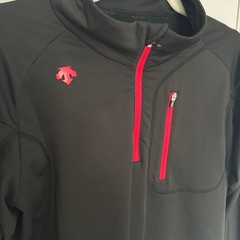 Descente T-neck quarter zip black red size small base layer skiwear size small