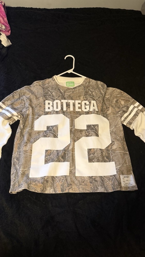 Size M – Bottega Desires Double Layered Jersey – Real Tree Camo – White