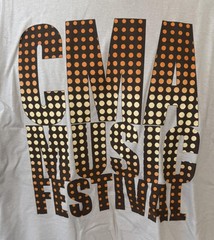 Gildan Men’s CMA Music Festival 2013 42nd Fan Fair Beige Shirt Size X-Large