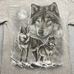 DOM Grey T-Shirt Sz S Graphic Wolf Pack Animals Outdoors Classic Distressed