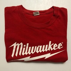 Milwaukee 2-sided Graphic T-Shirt Sz L Red Crew S/S Grunge Gildan 100% Cotton