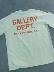 Gallery Dept. Souvenir Logo Print T-Shirt in Cream/Orange