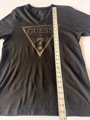 GUESS Men’s V-Neck Graphic T-Shirt – Black with Gold Triangle Logo – Size Medium