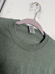 Gildan Men Crewneck Shirt Size Medium Green Short Sleeve Cotton Blend