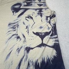 Manfinity Men’s M Beige Lion Crown Graphic Knit Round Neck Sleeveless T-Shirt