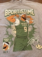 Bobby Portis Under Dog Men’s GrayShort Sleeve Milwaukee Bucks Tee L