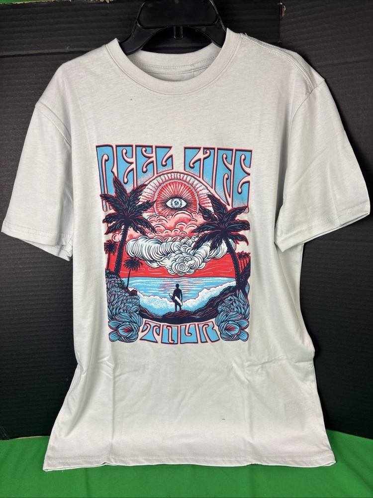 Reel Life Men’s Short Sleeve Graphic Tee Size Medium Light Grey
