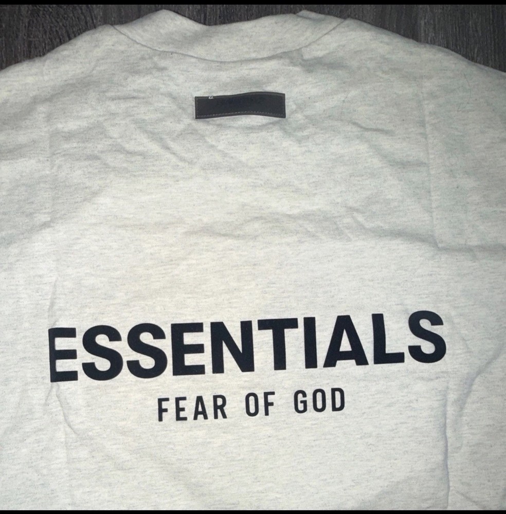 Fear of God Essentials T-Shirt SS22 Light Oatmeal – 100% Authentic