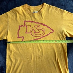 NFL Team Apparel Kansas City Chiefs Graphic T-Shirt Gold Mens Size Medium