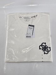 NWT Guess Men’s Eco Bandana Applique T-Shirt – Size M – Color White/Black