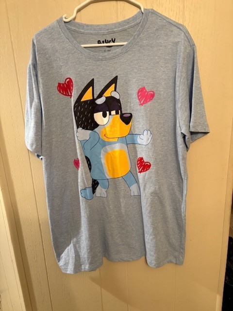 Unisex 2XL BLUEY Bandit Bingo Family Hearts Shirt Heart