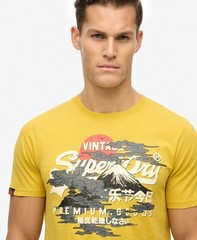 Superdry Mens Vintage Logo Tokyo T-Shirt Size Small Yellow