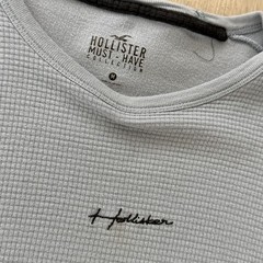 Hollister Must-Have Collection Men’s Gray Waffle Knit Logo T-Shirt M