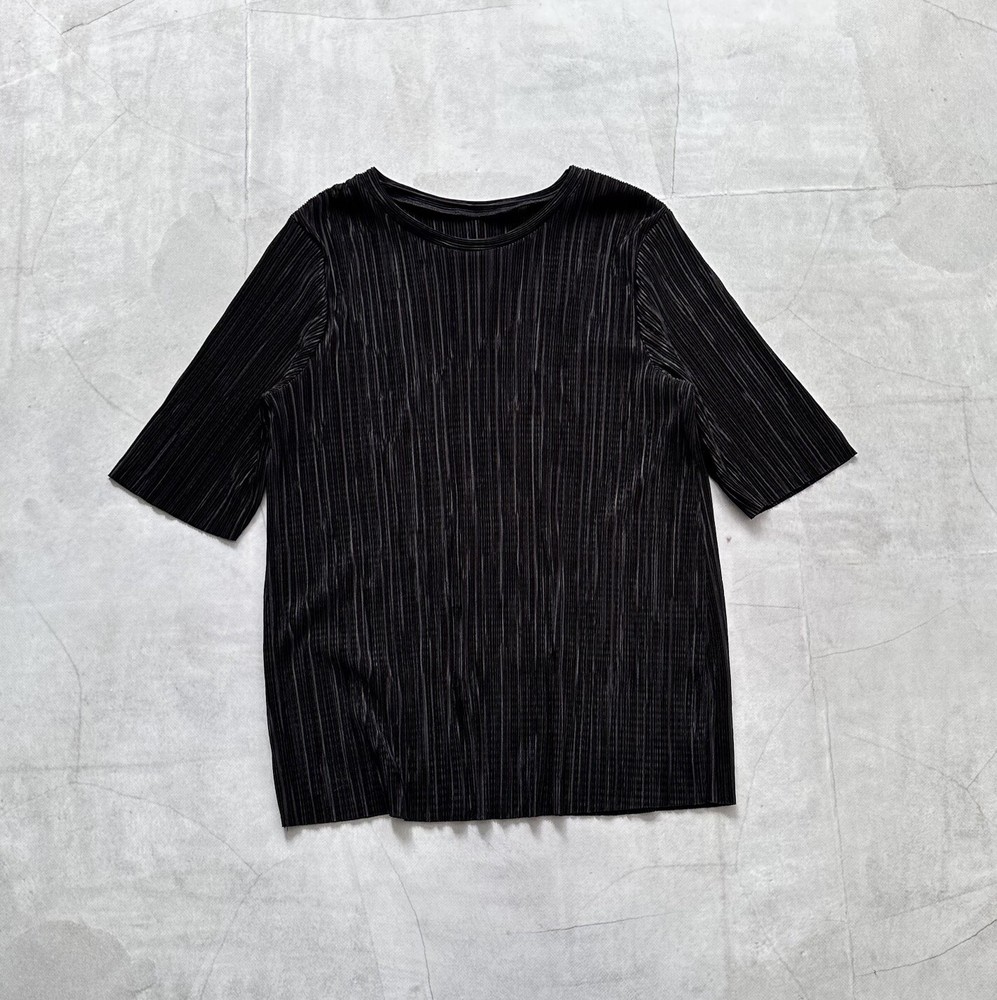 Japan Unbranded Issey Pleats Please Style Vintage Black Pleated T Shirt